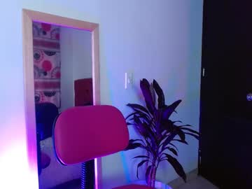 See Alissesallie_ online Now @ camwhores.es