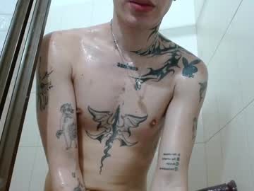 See Andreewwolffman online Now @ camwhores.es