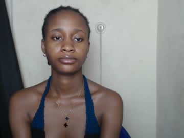 See Creamyxmuffin online Now @ camwhores.es