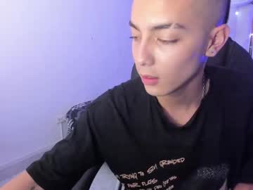 See Dereck_boy8 online Now @ camwhores.es