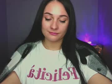See Emelyblum online Now @ camwhores.es