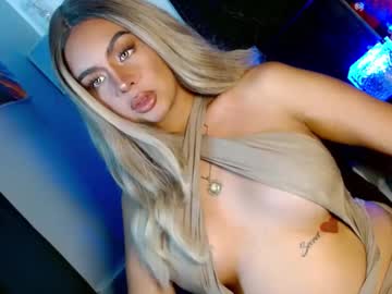 See Insatiable_queen16 online Now @ camwhores.es