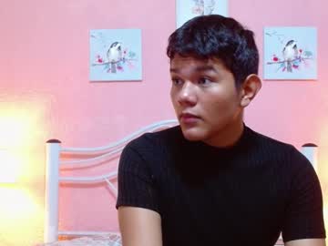 See Johan_fox1 online Now @ camwhores.es