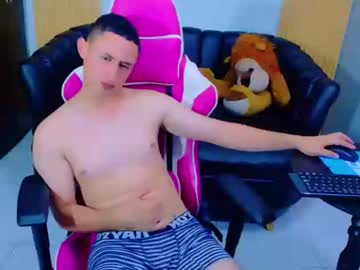 See Julian_miranda online Now @ camwhores.es