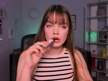See Kiki_swan online Now @ camwhores.es