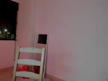 See Litlle_danni online Now @ camwhores.es