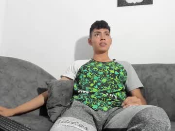 See Logantwink18 online Now @ camwhores.es