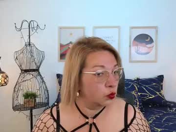 See Maylinleee online Now @ camwhores.es