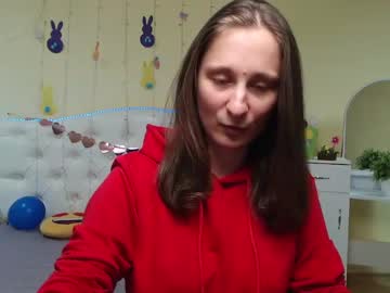 See Michellee11 online Now @ camwhores.es