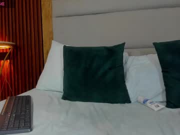 See Roseliam_ online Now @ camwhores.es