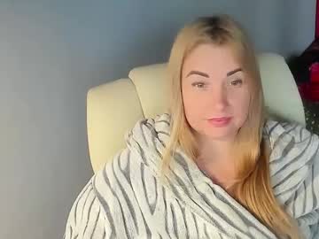 See Skarletxdream online Now @ camwhores.es