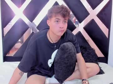 See Stonne69 online Now @ camwhores.es