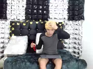 See Strongblande_1 online Now @ camwhores.es