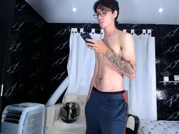See Veyronn_ online Now @ camwhores.es