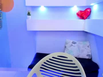 See Zoe_deluxe online Now @ camwhores.es