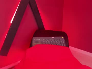 See Zoe_roux210949 online Now @ camwhores.es